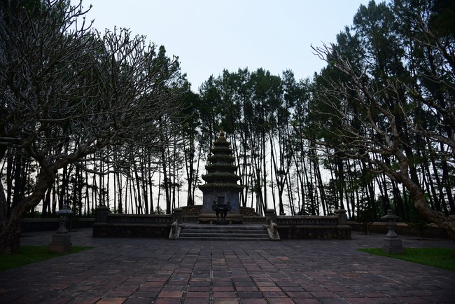 Tham quan và cúng dường chùa Linh Mụ, Huế